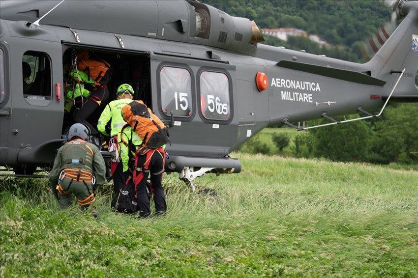 Soccorsi con elicottero aeronautica