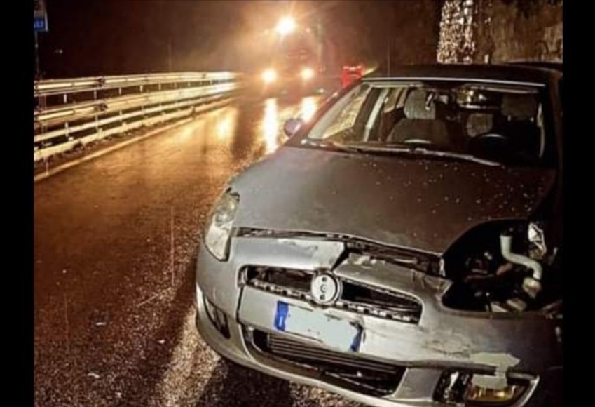 Una delle auto incidentate ieri sera