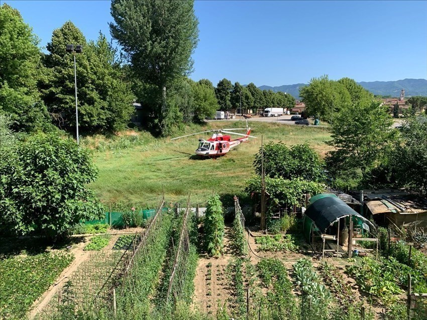 L'elicottero Drago si ala in volo