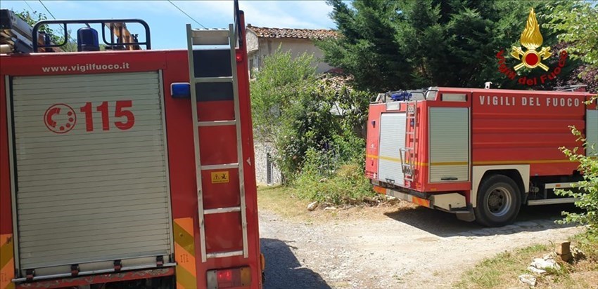 Casa disabitata a fuoco nella notte a Barberino