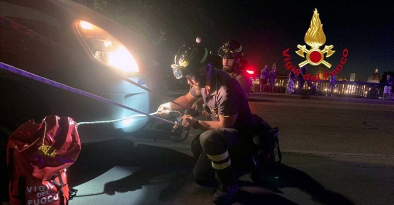 Le operazioni in corso dei Vigili del fuoco