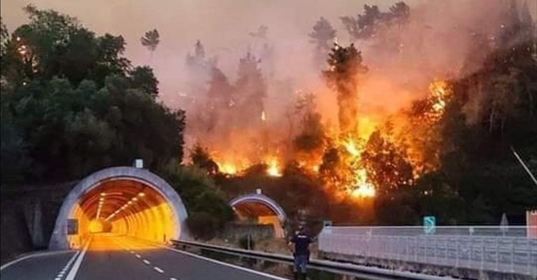 Inferno di fuoco in Versilia