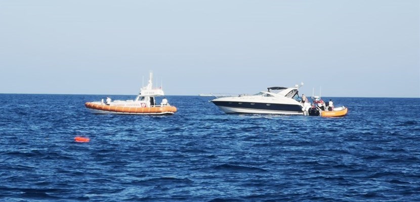 Un momento delle operazioni di soccorso