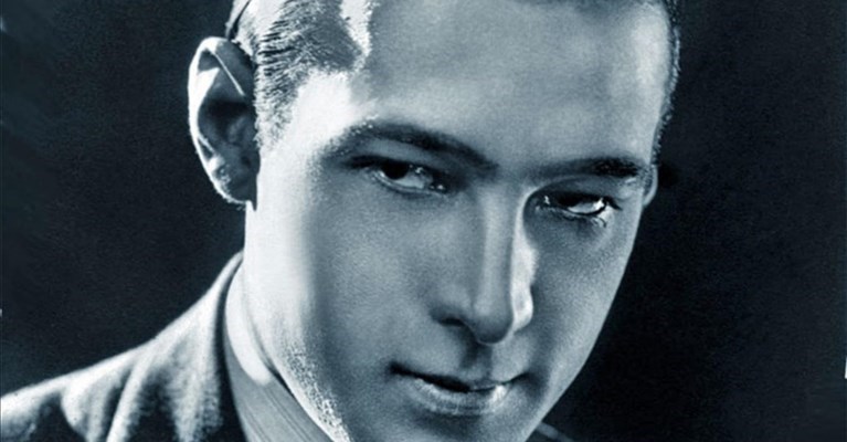 1926, muore il primo divo, Rodolfo Valentino