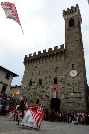 Scarperia. Foto delle Giornate Rinascimentali. E stasera Diottino. Programma