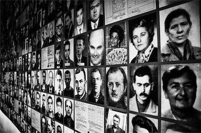 E adesso sono nel vento: una mostra del Photo Club per non dimenticare gli orrori dei campi di sterminio