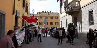 Forteto. Casa Pound manifesta a Vicchio, scompiglio in paese...