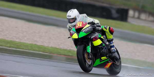 Bolognesi. Il pilota di San Piero guida il kart alla 24 ore di Pomposa...