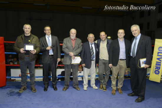 Italia Francia di Boxe un grande successo a Borgo. Foto...