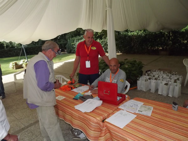 Mugello & Motori. Successo (e foto) del raduno d’auto d’epoca...