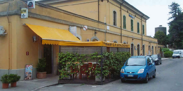 Furto con scasso al bar della stazione Ferroviaria