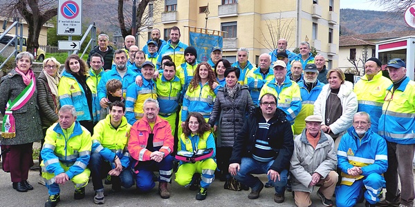 Inaugurato il defibrillatore a Contea. Grazie alle donazioni