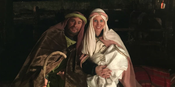 Alessio e Giulia. La Sacra Famiglia nel Presepe Vivente di Luco