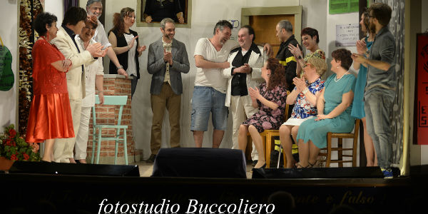 Ottimo esordio della commedia a Piazzano