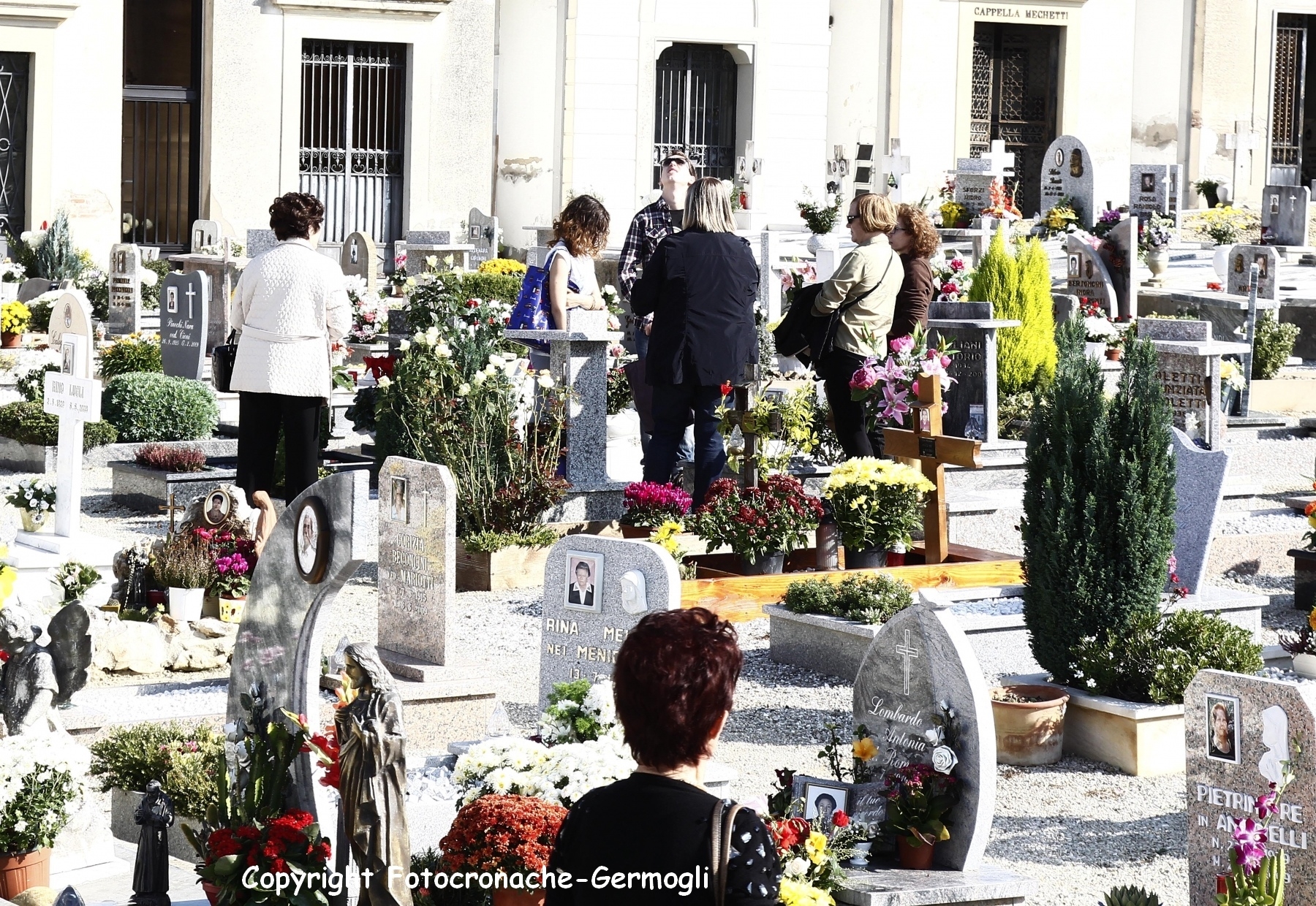 Orari dei cimiteri per i giorni dei Santi e dei Defunti