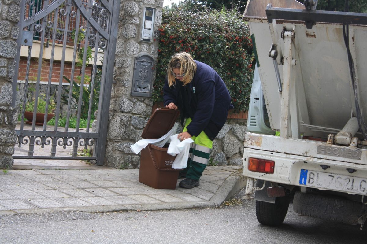 Valdisieve: AER, cambia la distribuzione del kit per il porta a porta