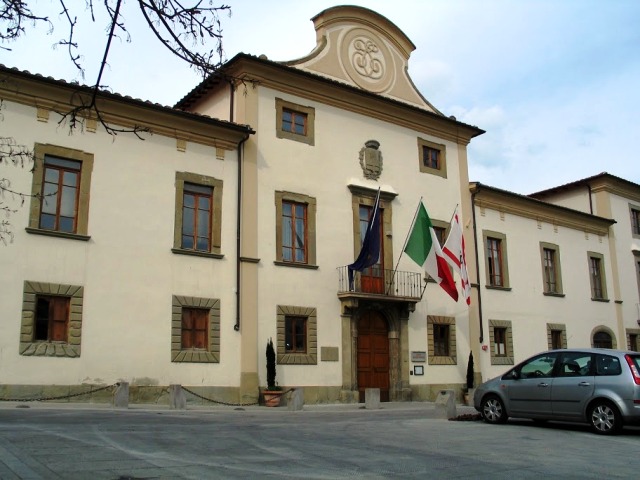 Pontassieve. Il Comune acquista i 34 posti auto nel multipiano. Info per abbonamenti