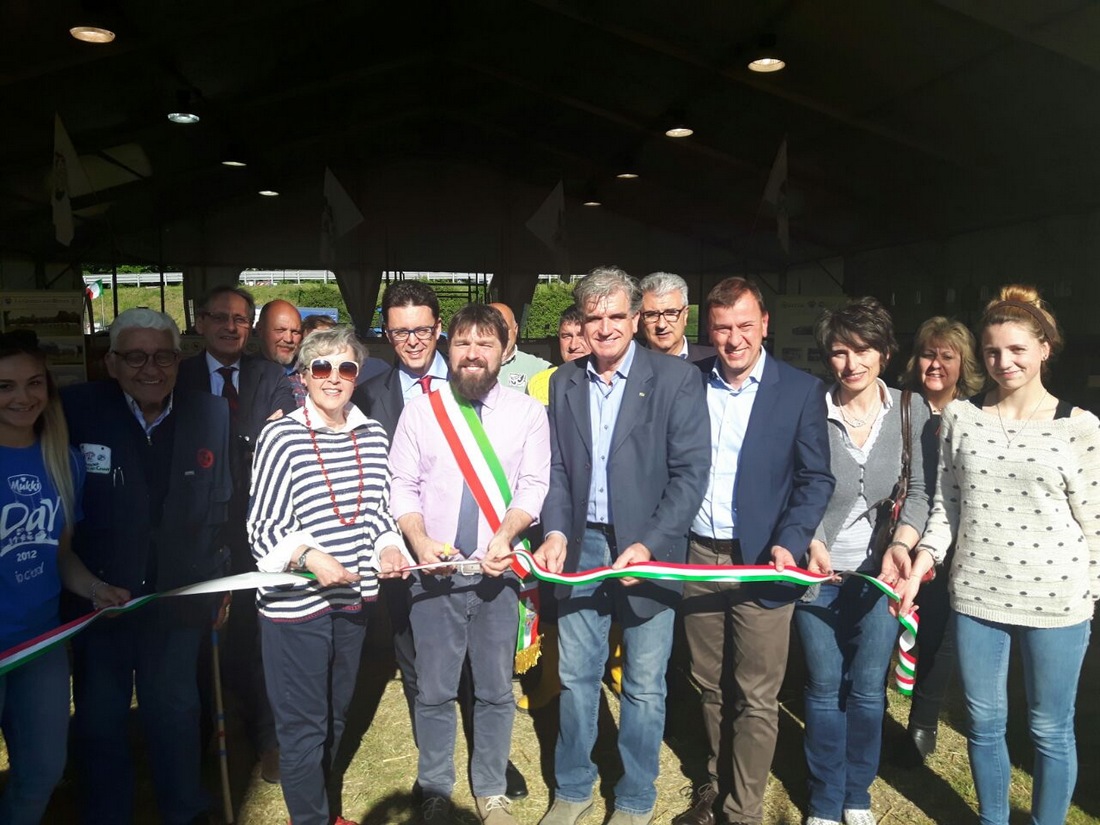 Tagliato il nastro della Fiera di Maggio a Dicomano. Programma del sabato