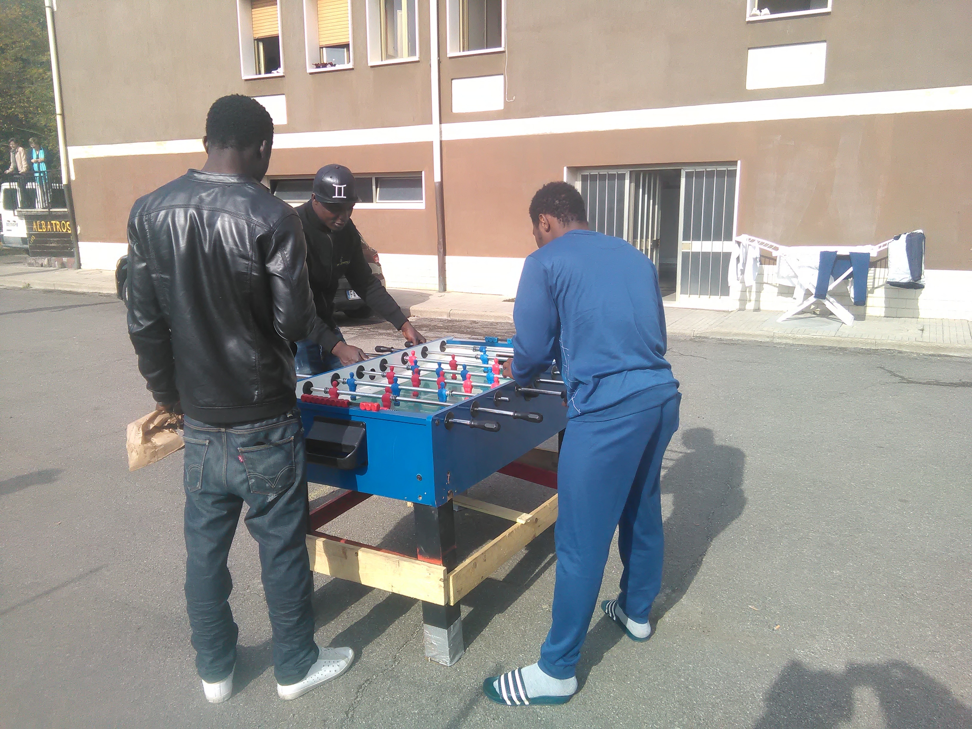 Migranti alla stazione di Borgo. OK!Mugello ha visitato la struttura. Reportage, foto e cronaca