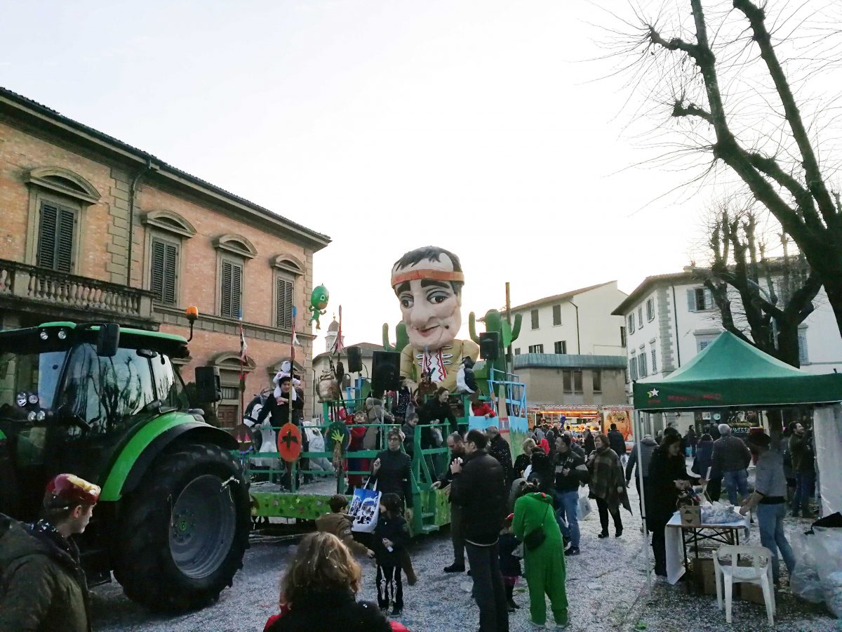 Sua maestà il carnevale. Domenica a Borgo le prime sfilate dei carri