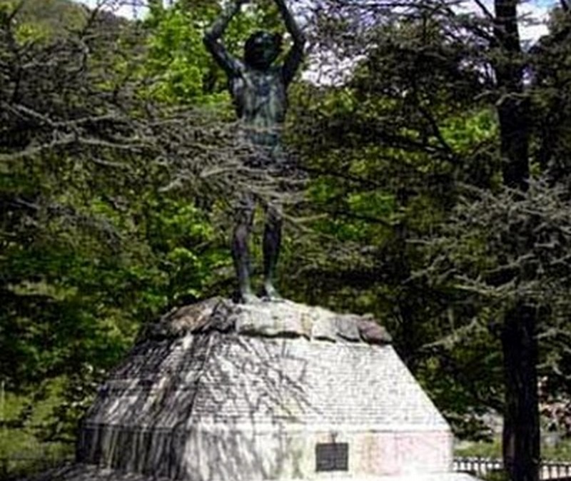 foto 6 monumento marradi