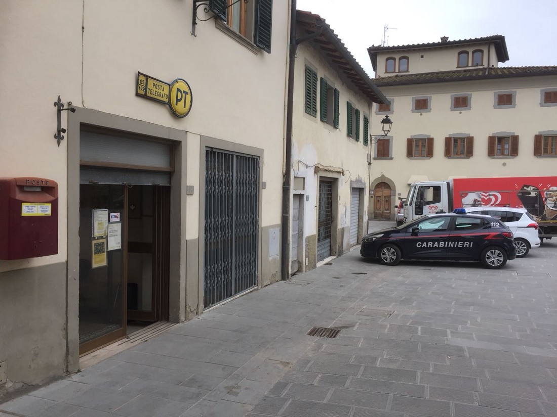 Rapina a mano armata alle poste di San'Agata: bottino di 7mila euro