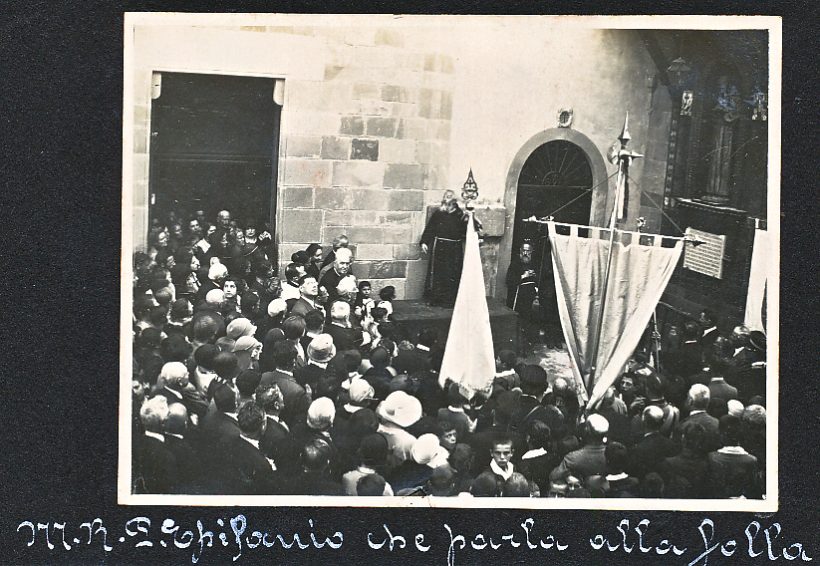 Semplicemente Coro in concerto a Borgo in luogo inedito