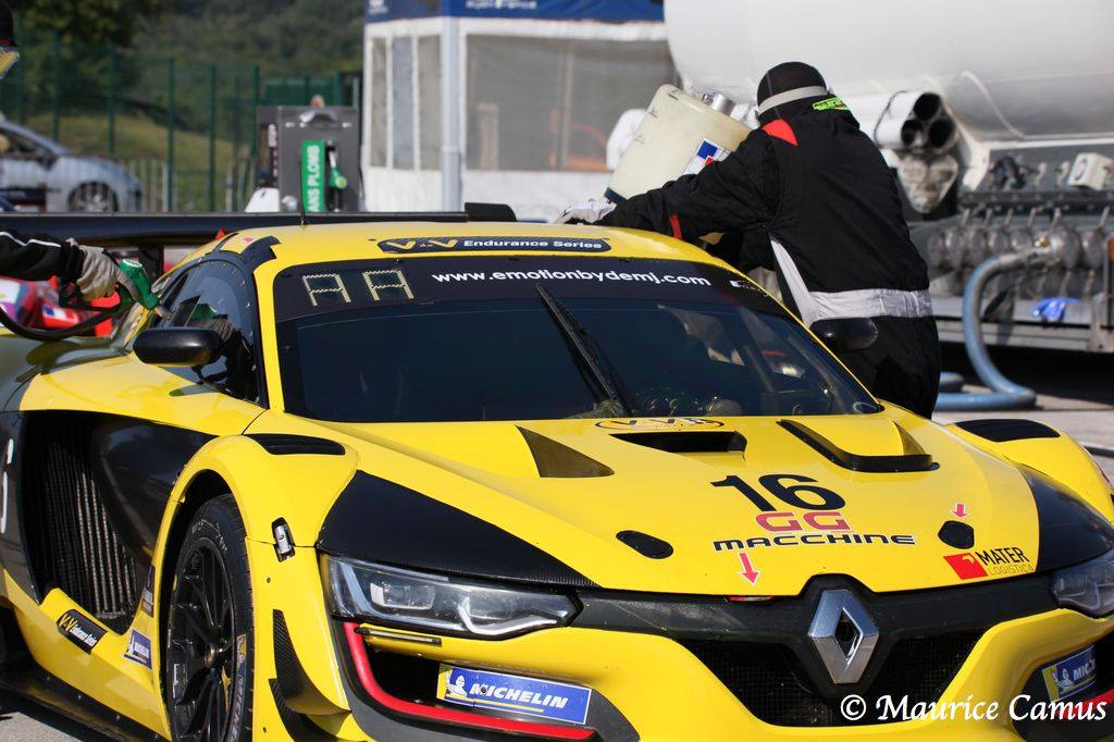 Max Mugelli concede il bis a Digione. In VDEV è di nuovo vittoria di classe!