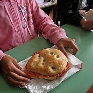 OK!BIO: Quando i bambini mangiano in mensa