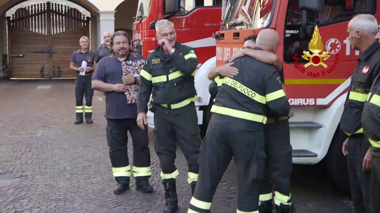 Vigili del Fuoco salutano Stefano Contini, capodistaccamento in Mugello andato in pensione