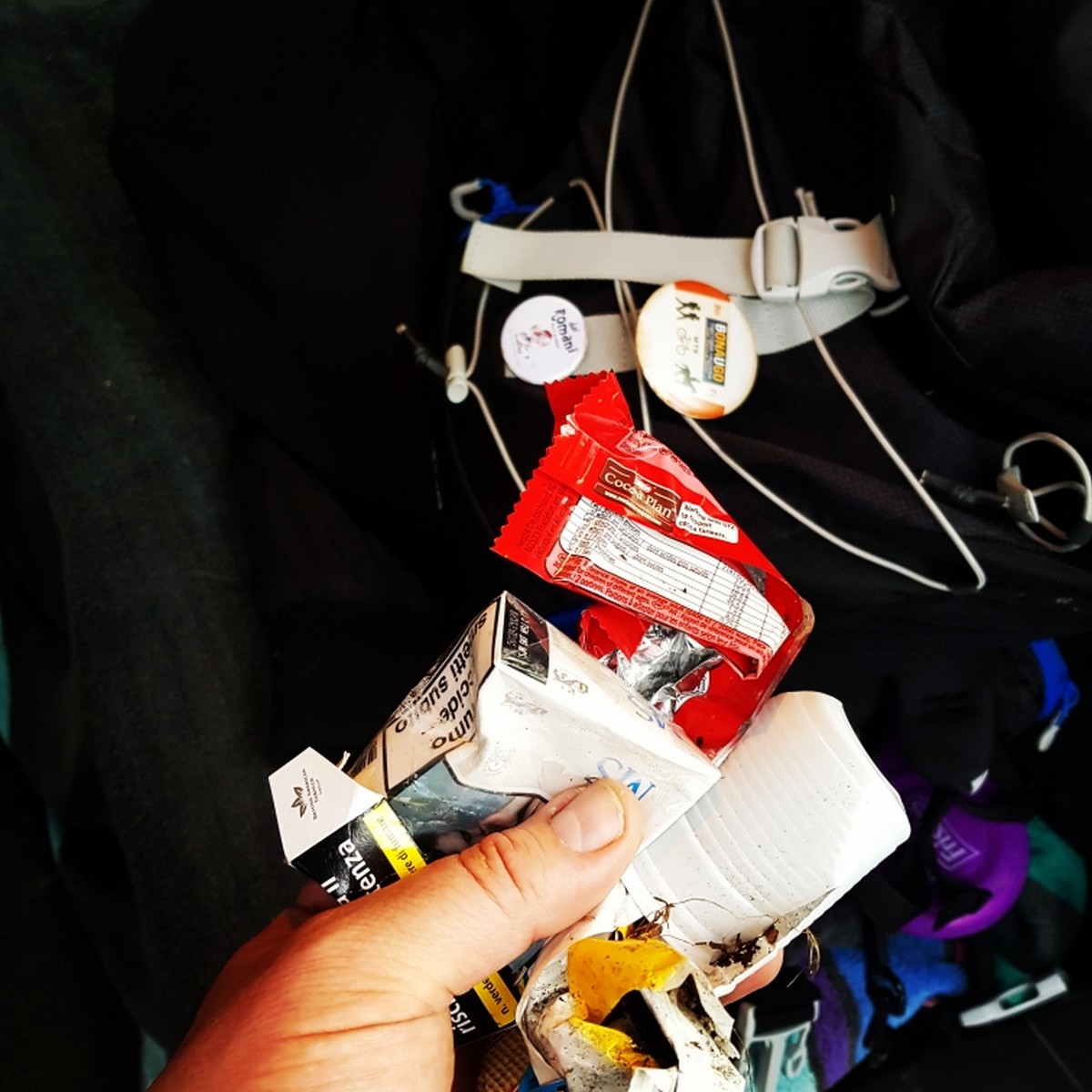 #trashchallenge . La sfida social sulla Via degli Dei, grazie a un mugellano