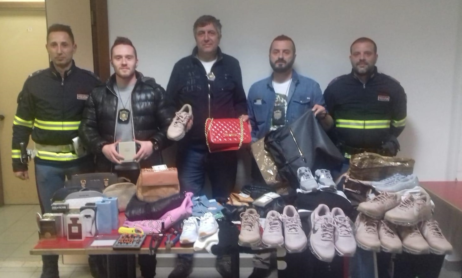 Predatori del lusso tra Barberino e il Leccio. Fermati sulla A1