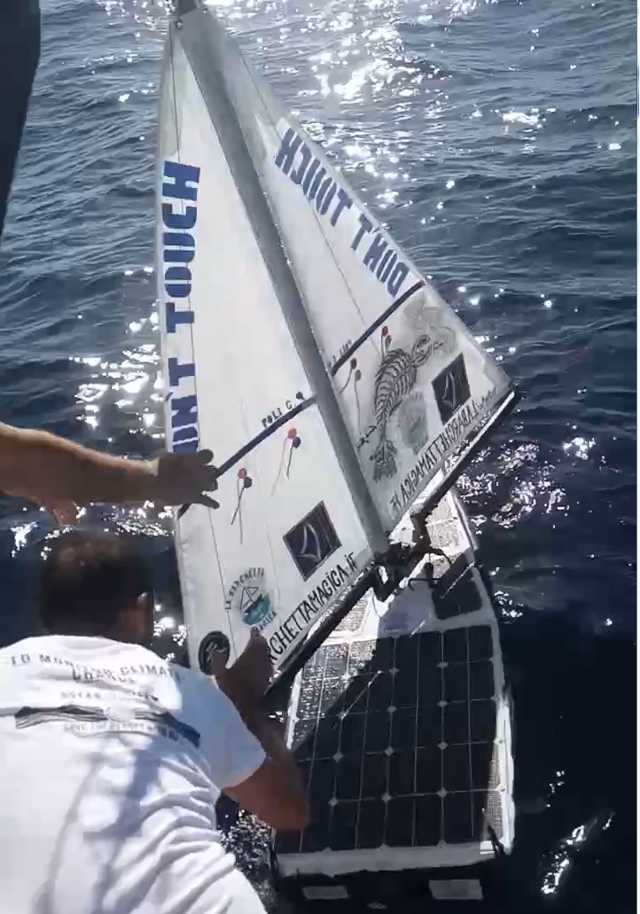 'Ingegneri mugellani'. Partito il drone a vela di Montagni: 'Solcherà l'Atlantico'