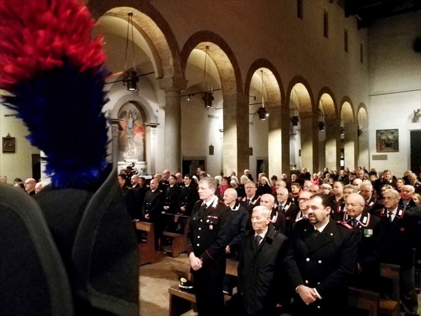 Altro momento della cerimonia con le autorità militari; il Maggiore  Michele Arturo, il Generale borghigiano in quiescenza Desiderio Naldoni, il Luogotenente Fulvio Gagliardo