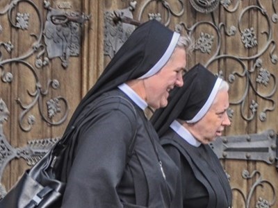 Suore. Foto generica