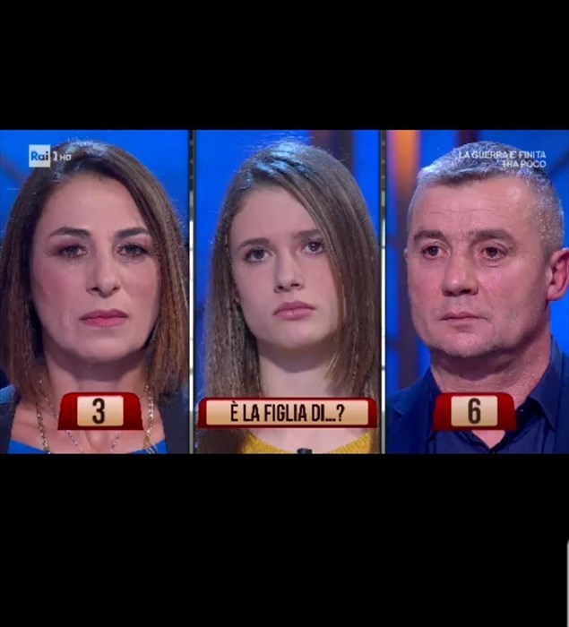 Da destra Paolo da Firenzuola, la figlia Simona e l'ignoto che la concorrente credeva fosse la madre di Simona al programma I Soliti Ignoti