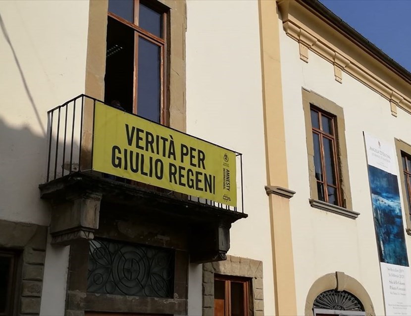 Verità per Giulio Regeni, lo striscione presente sulla sede del Comune di Pontassieve