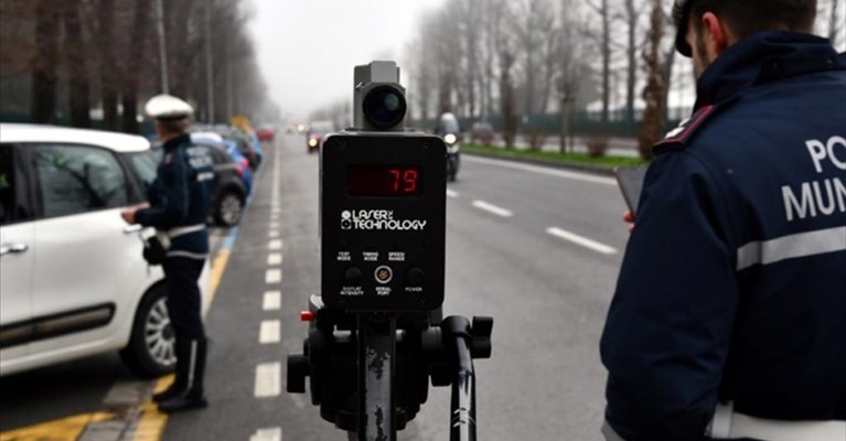 Controlli stamani sul lungarno Aldo Moro