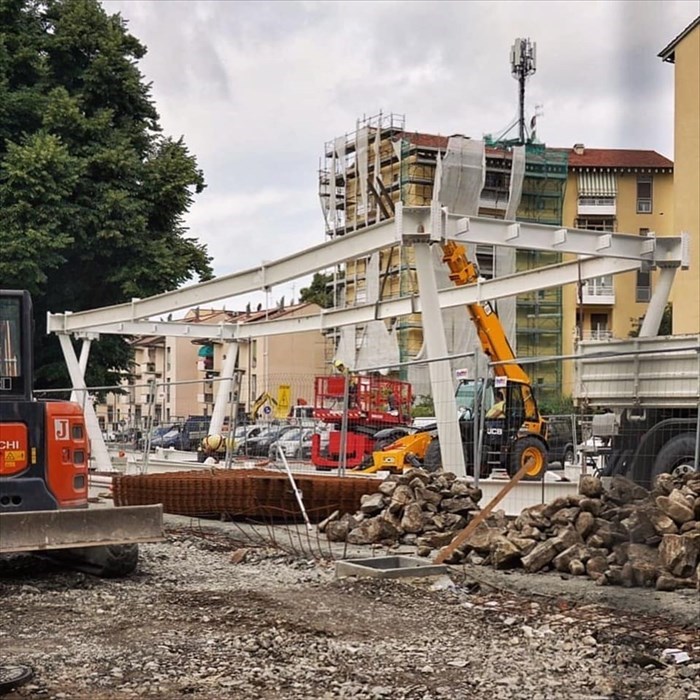 lavori in piazza dell'Isolotto