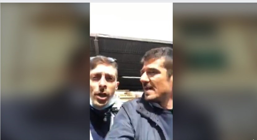 Marco Stella e uno degli aggressori durante la diretta Facebook