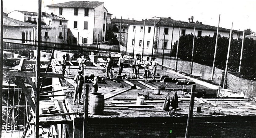 Anno 1928. Il palazzo comunale inizia a prendere corpo.