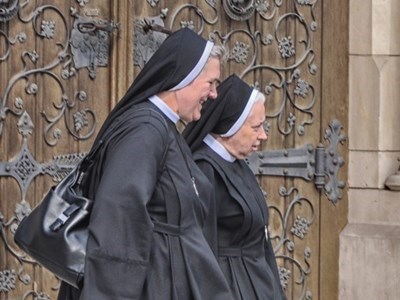 Suore. Foto generica