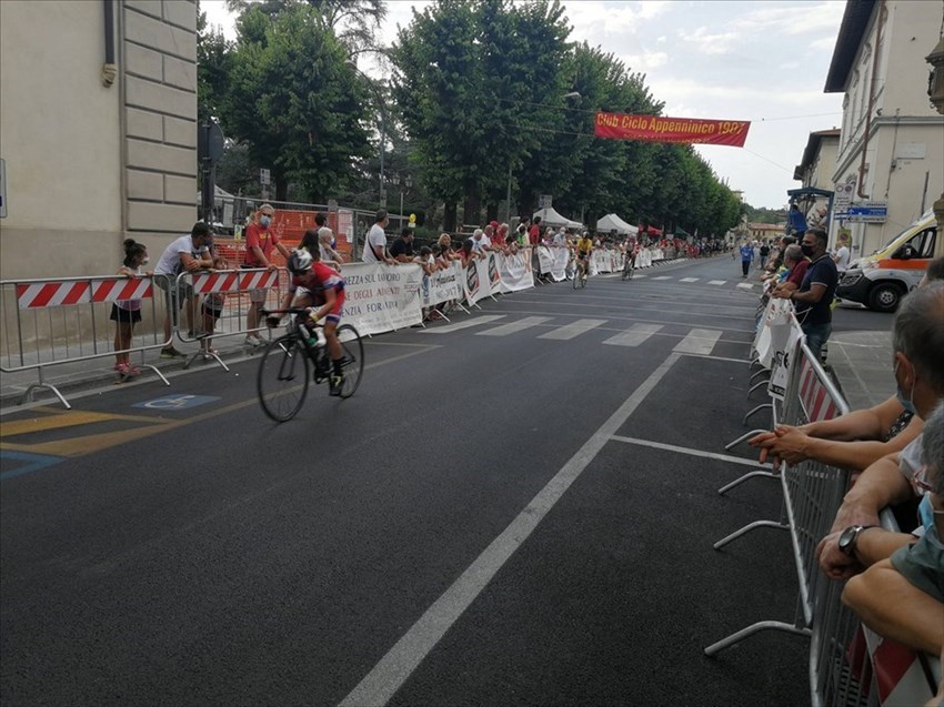 Il passaggio dell’atleta Brandon Fedrizzi, della C.C. Forti e Veloci di Trento, che vincerò la gara della categoria G6M.