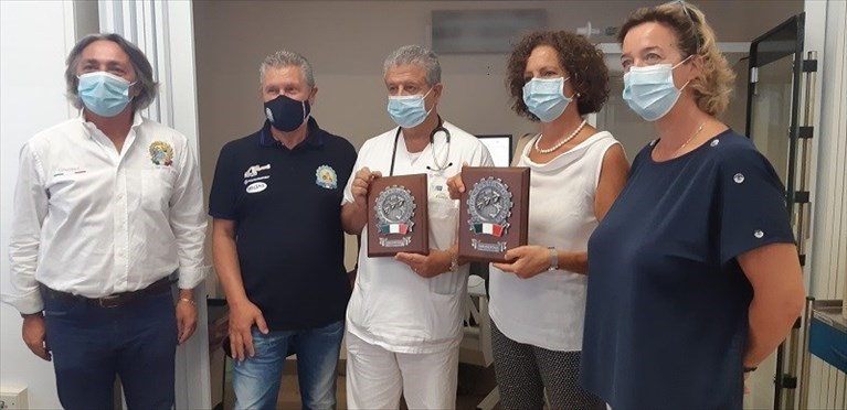 Il sindaco di Lastra a Signa con il Vespa Club