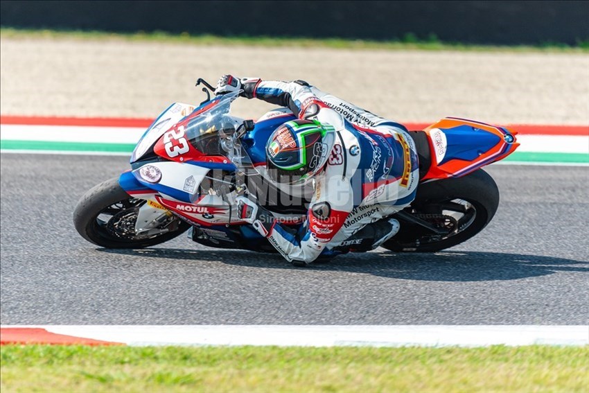 Luca Maurizio Salvadori (23) vincitore del trofeo Pirelli 1000