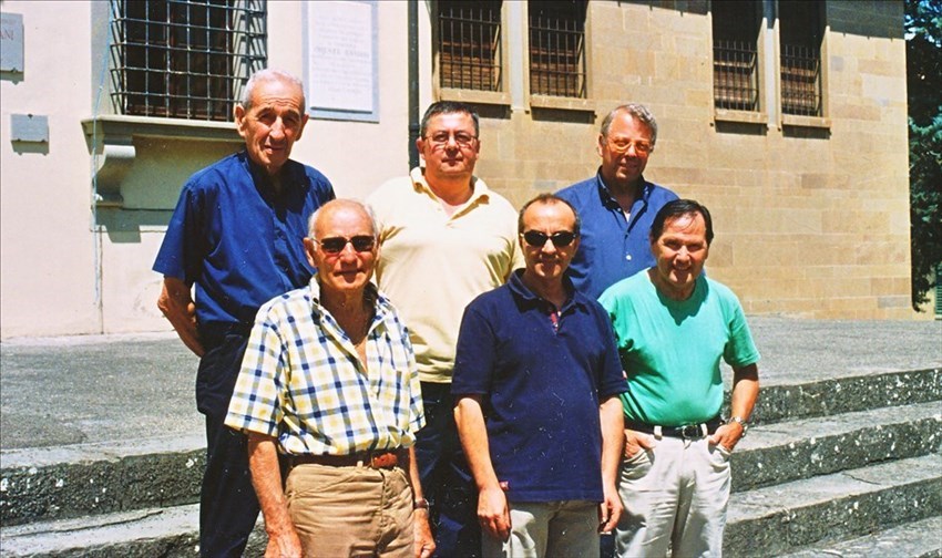 Paolo Naldini, primo da sinistra nella seconda fila, con gli altri soci fondatori del G.S. Marciatori: Giovanni Fiorelli, Marco Giovannini, Roberto Biagi, Mario Scerbo, Mario Boretti.