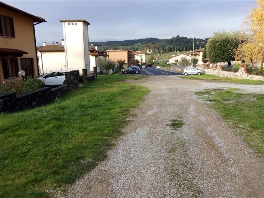 Via Rossini a Galliano