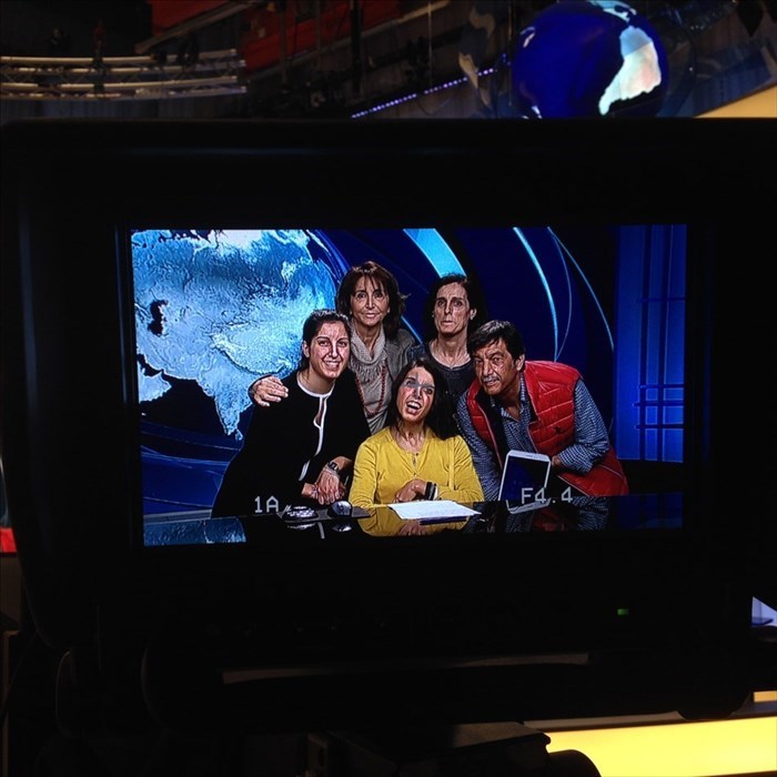 Francesca Apricena e famiglia ospiti negli studi del TG1