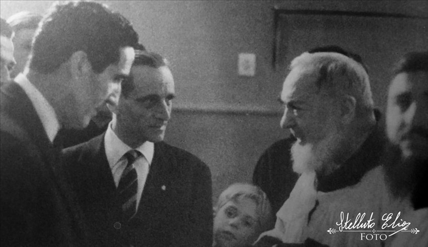 L’allenatore dell’Inter Helenio Herrera a colloquio con Padre Pio, prima della partita Foggia Inter