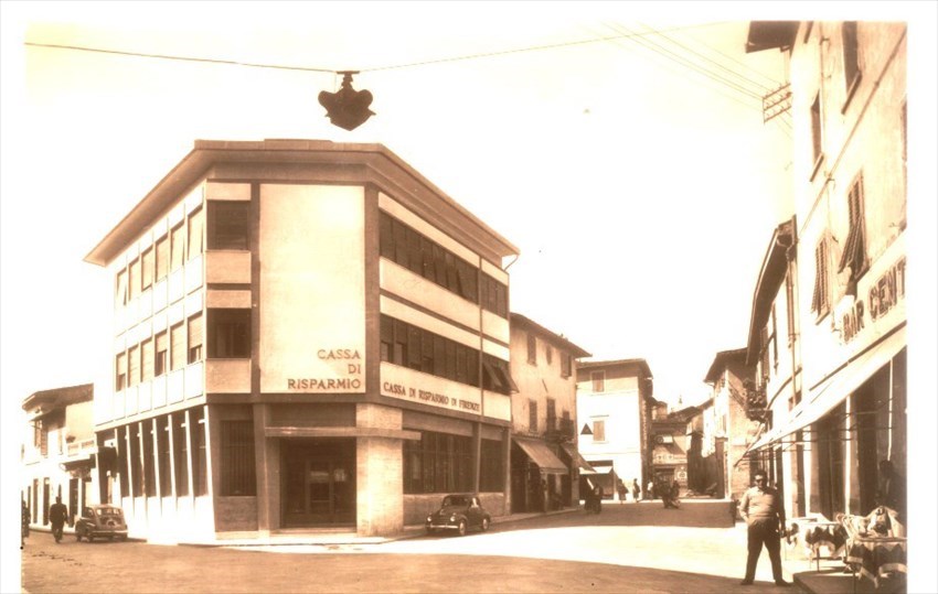 La seconda sede in via Pananti, angolo con piazza Gramsci.